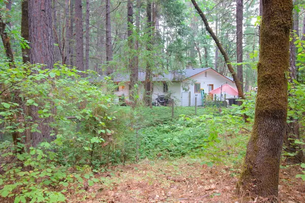 Grants Pass, OR 97526,744 Ewe Creek RD