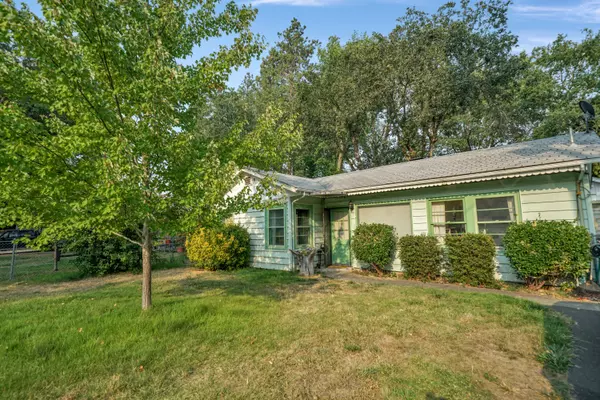 Grants Pass, OR 97526,423 Wildwood AVE