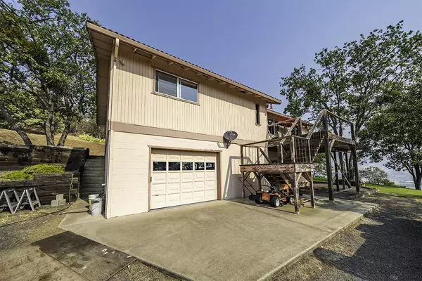 Ashland, OR 97520,1220 McKenzie Canyon RD