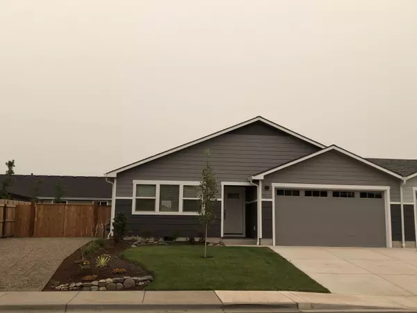 7564 24th ST, White City, OR 97503