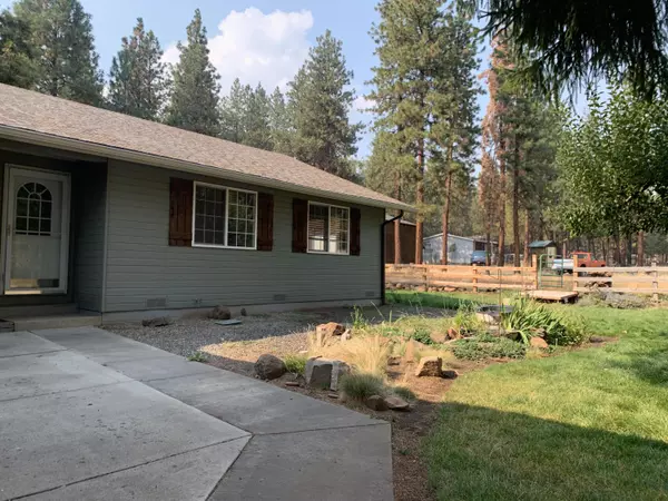 Klamath Falls, OR 97601,8904 Ponderosa PL