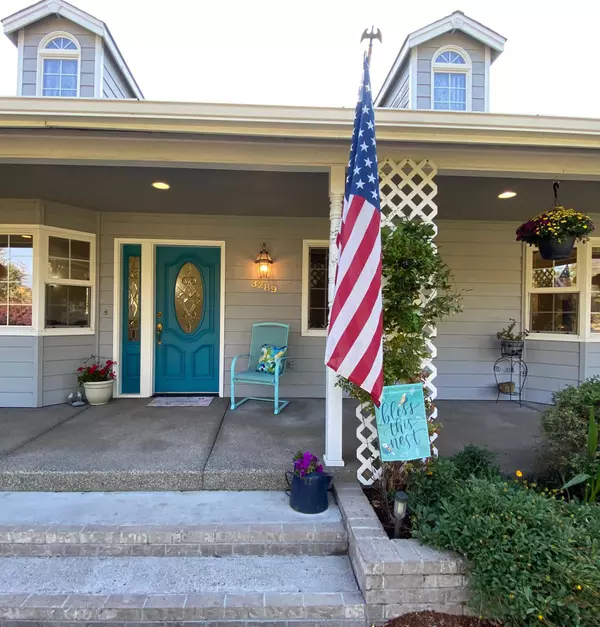 Gold Hill, OR 97525,3289 Rogue River HWY