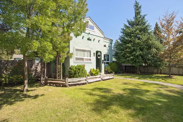 Grants Pass, OR 97526,708 Burgess ST