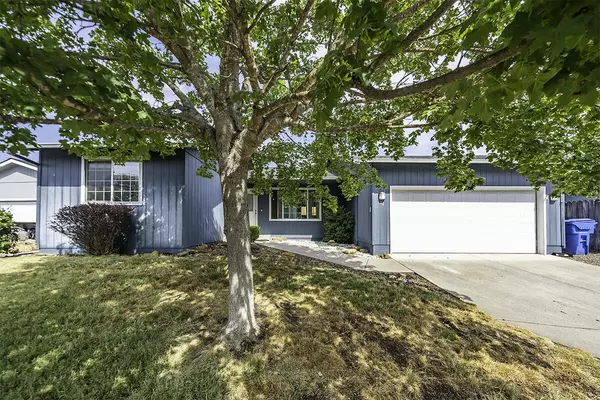 644 Clearview WAY, Eagle Point, OR 97524