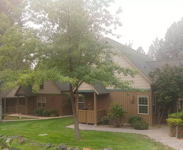 4667 Marsh Hawk DR, Klamath Falls, OR 97601