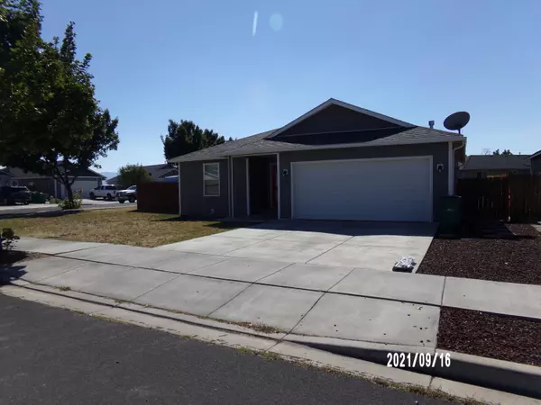 5618 Kellal LN, Klamath Falls, OR 97603