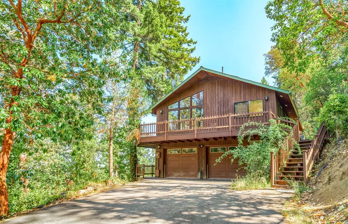 Ashland, OR 97520,694 Timberlake DR