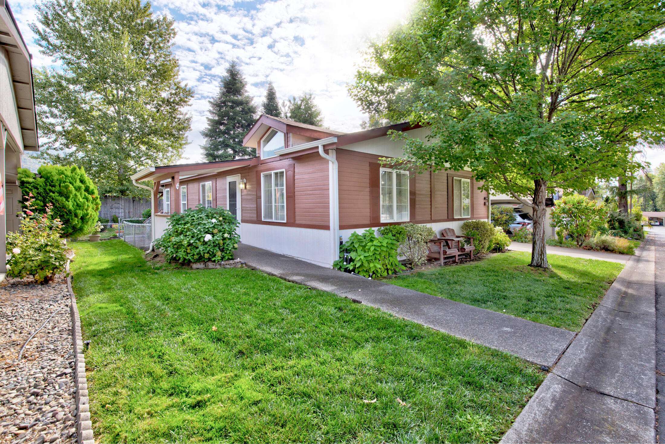 133 Wrightwood CIR, Grants Pass, OR 97526
