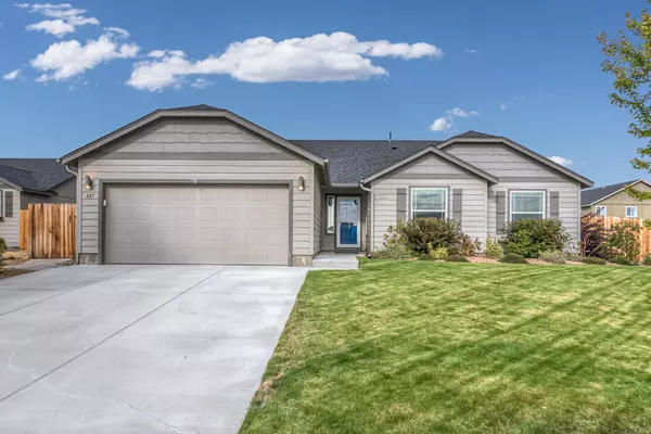 327 32nd ST, Redmond, OR 97756