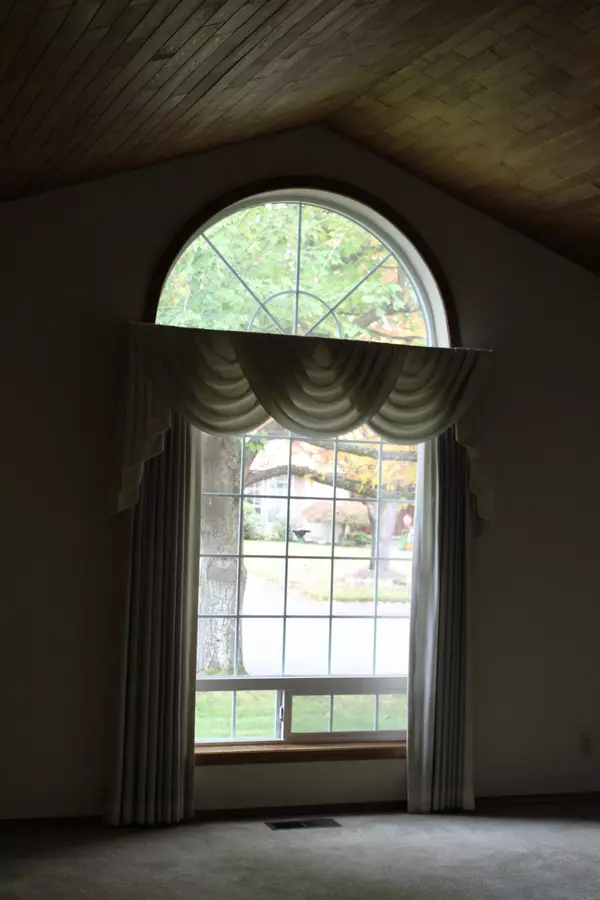 Central Point, OR 97502,492 Vincent AVE