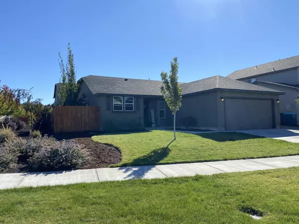 3722 Pumice PL, Redmond, OR 97756