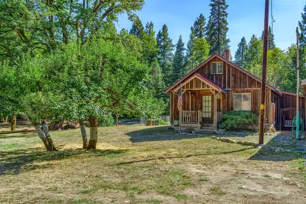 21875 Evans Creek RD, White City, OR 97503