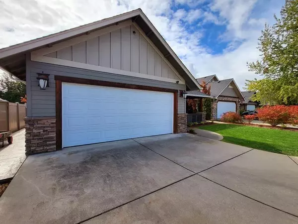 Grants Pass, OR 97527,1495 David DR