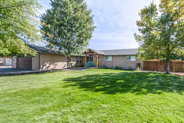 3940 EL Camino LN, Redmond, OR 97756