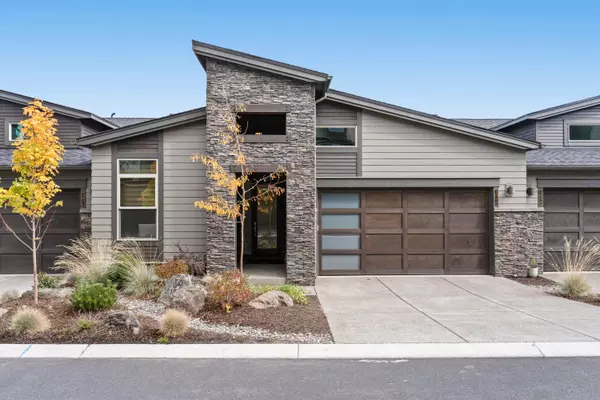 3068 Canyon Springs PL, Bend, OR 97703