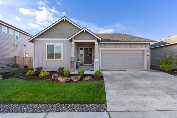 2520 Elm PL, Redmond, OR 97756