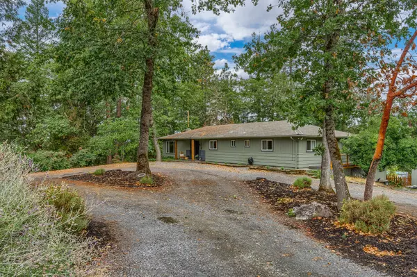 200 Bushnell WAY, Grants Pass, OR 97527