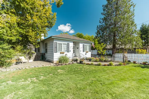 Central Point, OR 97502,1922 Scenic AVE