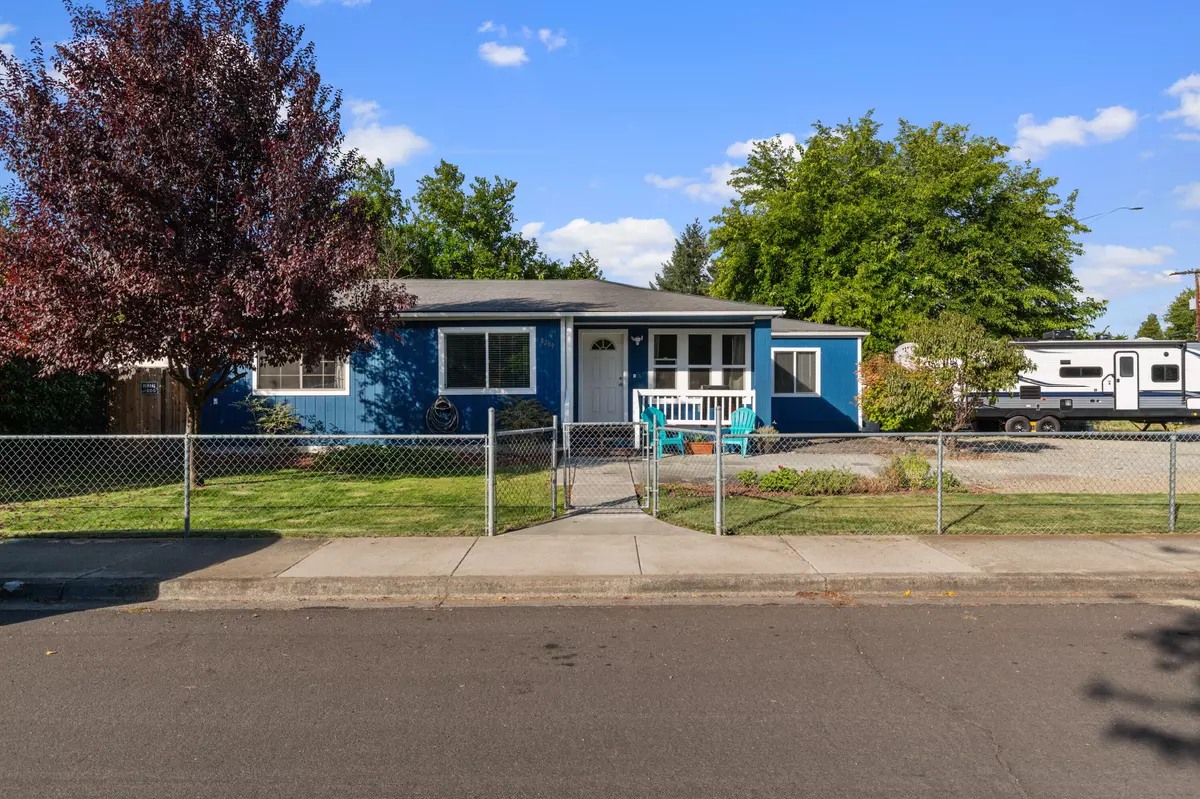 White City, OR 97503,8289 Kimberly CT