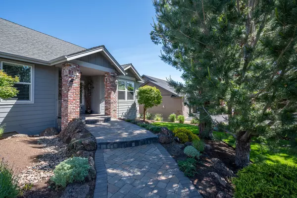 Redmond, OR 97756,10031 Juniper Glen CIR