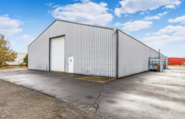 565 Industrial CIR, White City, OR 97503