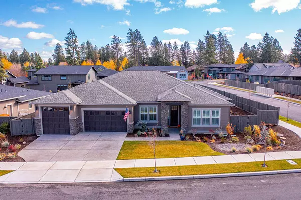 60882 Deer Creek PL, Bend, OR 97702