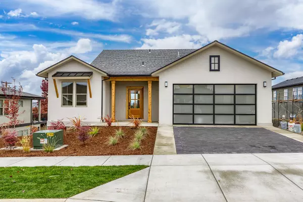 3237 Sky WAY, Medford, OR 97504