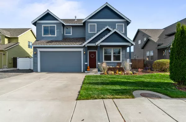 Redmond, OR 97756,954 25th LN