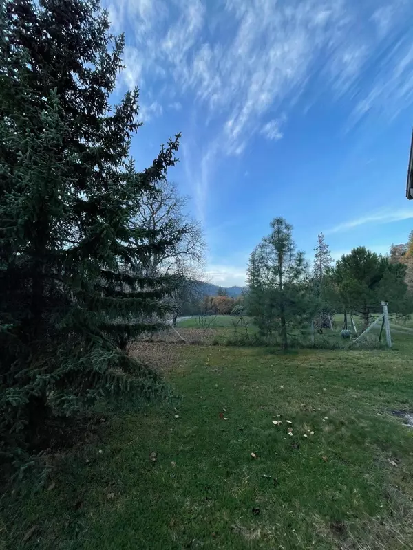 Applegate, OR 97530,91 Decker LN