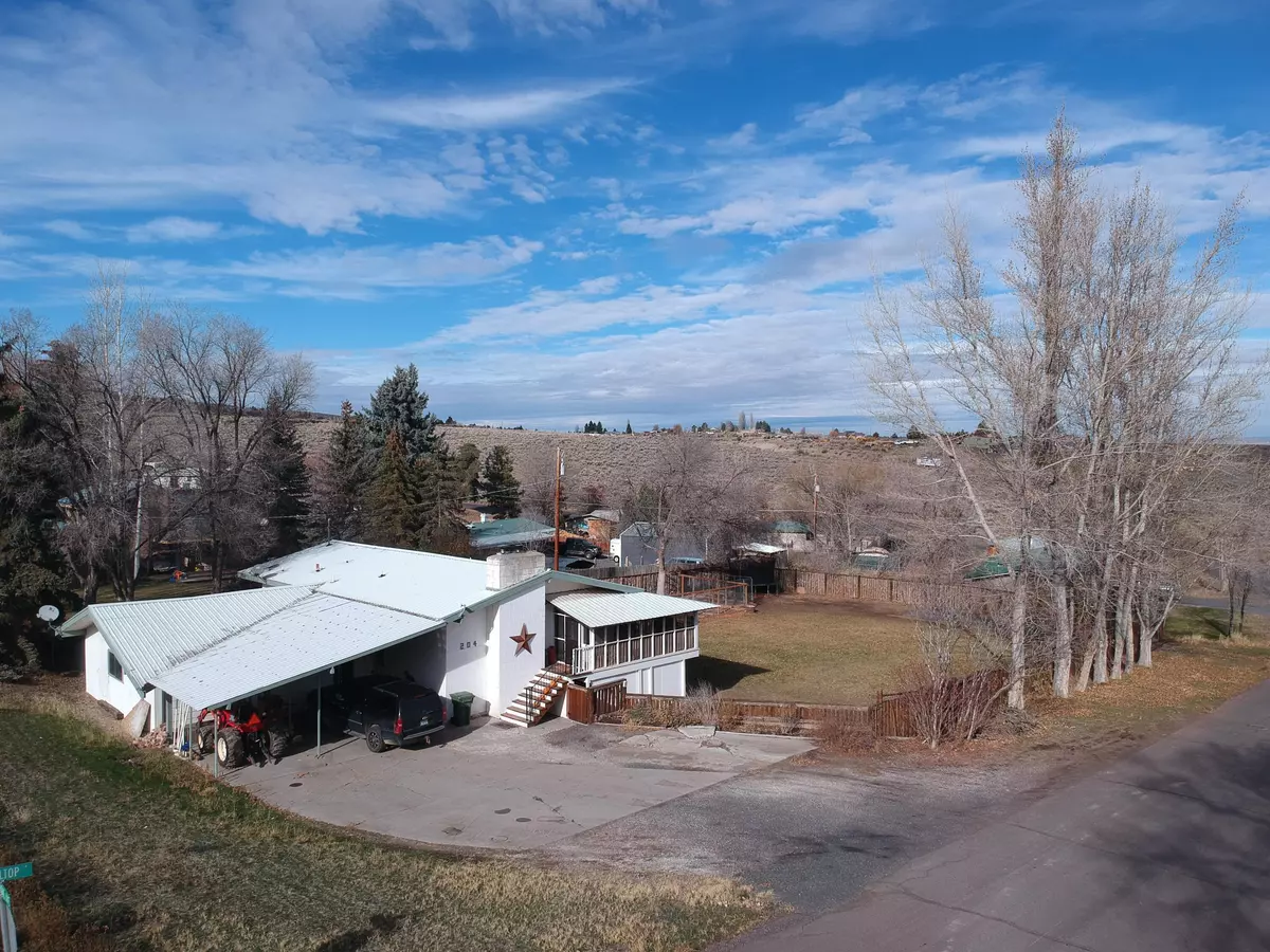 Hines, OR 97738,204 Hilltop AVE N