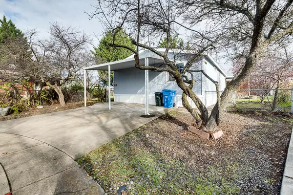 White City, OR 97503,3750 Avenue G #SPC 42