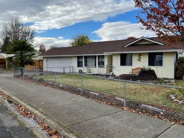 3151 Springbrook RD,  Medford,  OR 97504