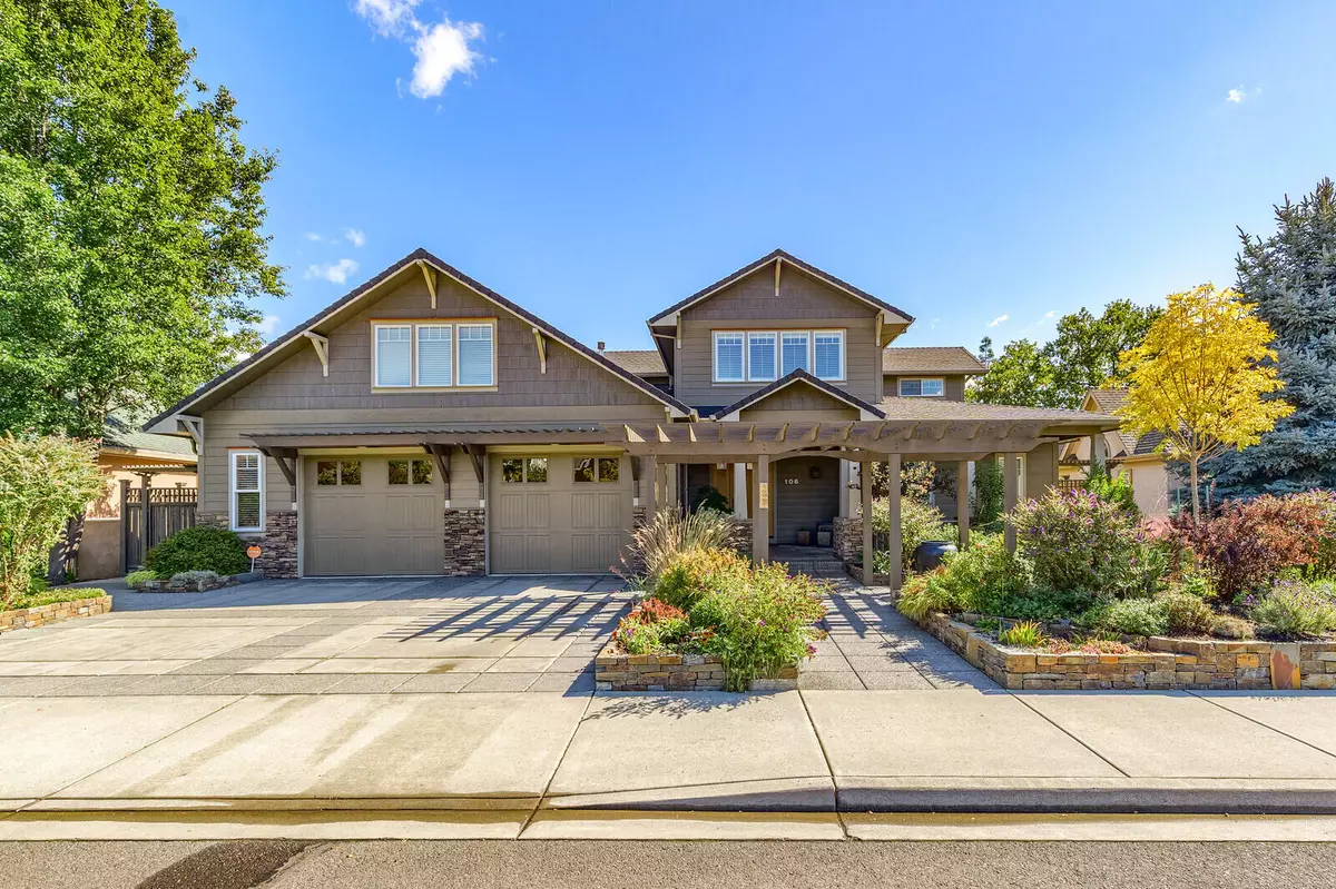 Eagle Point, OR 97524,106 Pebble Creek DR