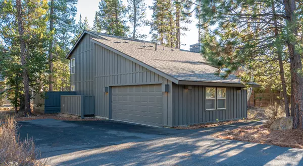 Sunriver, OR 97707,57792 Pyramid Mountain LN