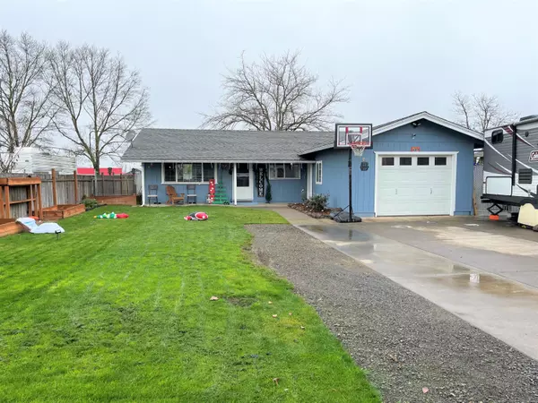 8219 Division RD, White City, OR 97503