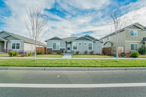 Redmond, OR 97756,524 27th ST