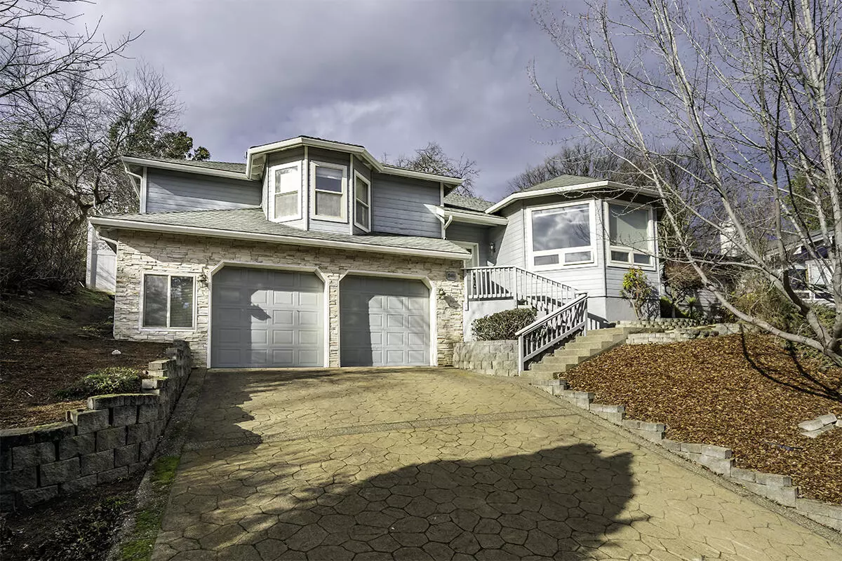 Ashland, OR 97520,641 Spring Creek DR