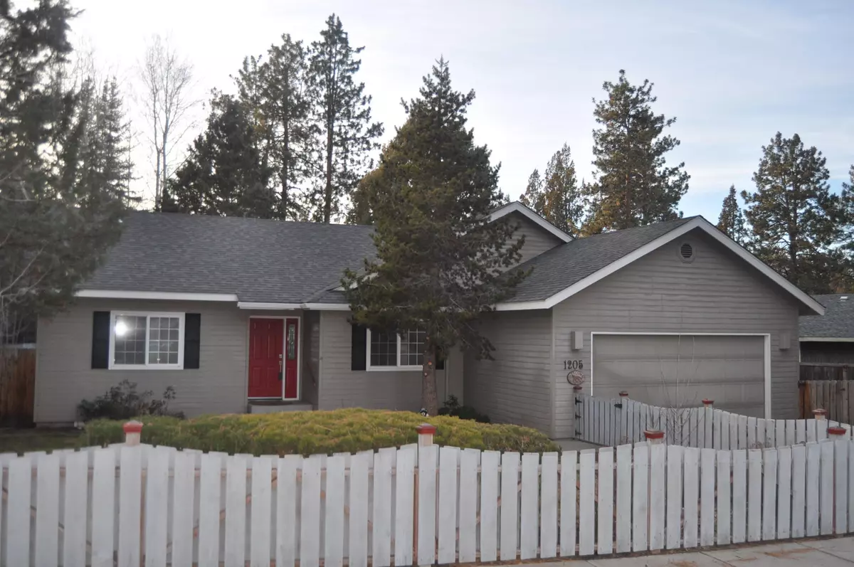 Bend, OR 97702,1205 Teakwood DR