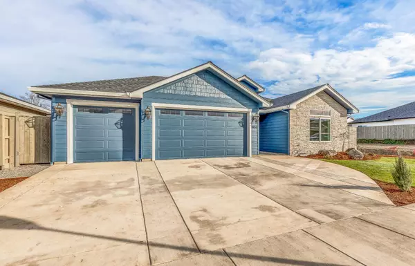 3863 Wyoming LN, Medford, OR 97504