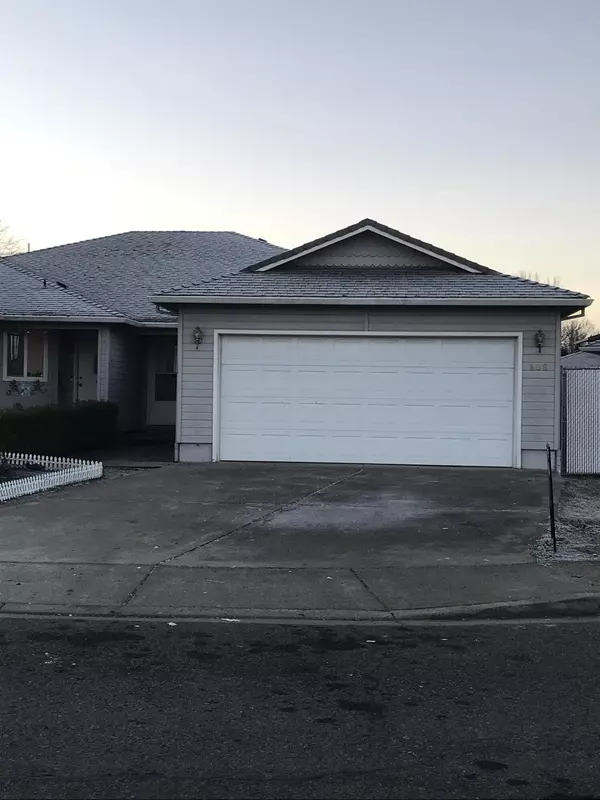 908 Brandi WAY, Central Point, OR 97502