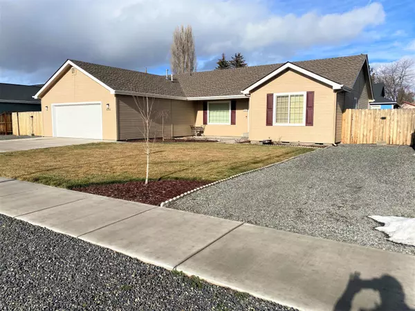 5165 Briana DR, Klamath Falls, OR 97603