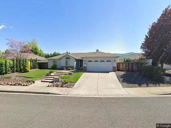 148 Meadow View DR, Phoenix, OR 97535