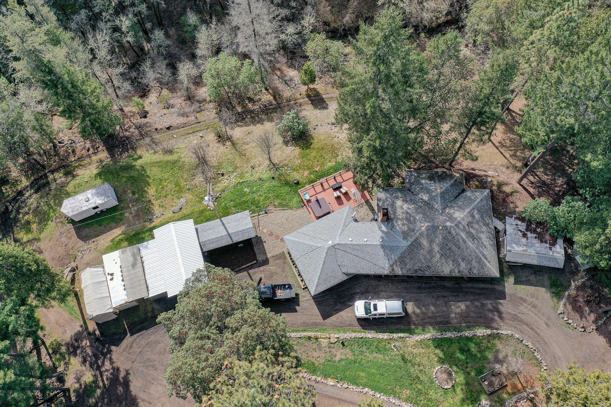 2675 Long Branch RD, Eagle Point, OR 97524
