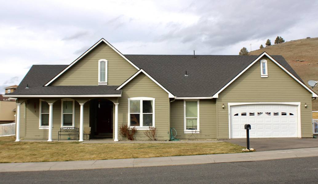 1807 Harmony LN, Klamath Falls, OR 97601