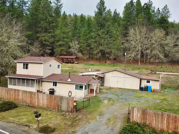 988 Leland RD, Wolf Creek, OR 97497