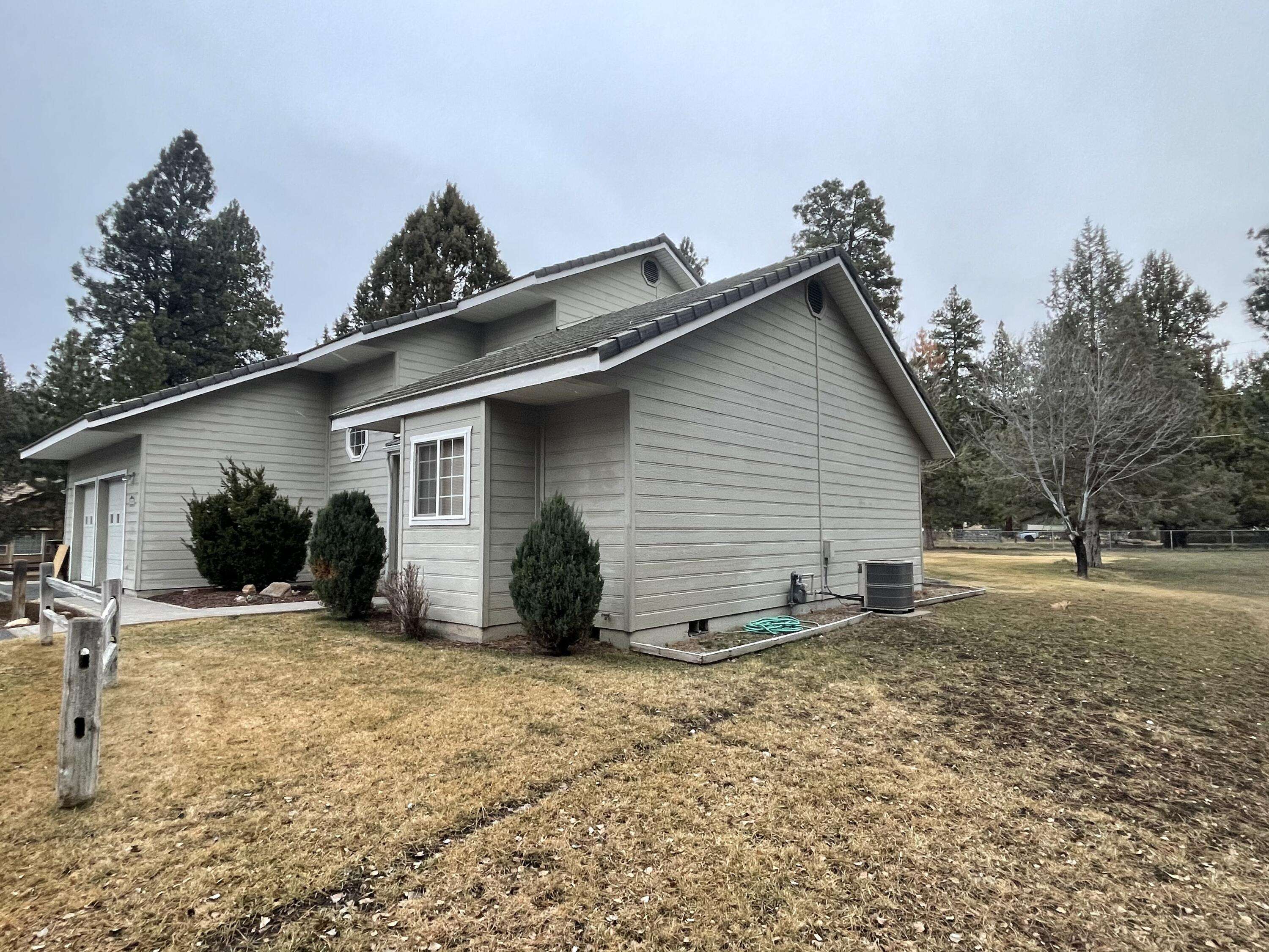 3565 Seutter PL, Klamath Falls, OR 97603