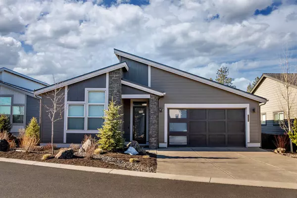 2595 Rippling River CT, Bend, OR 97703