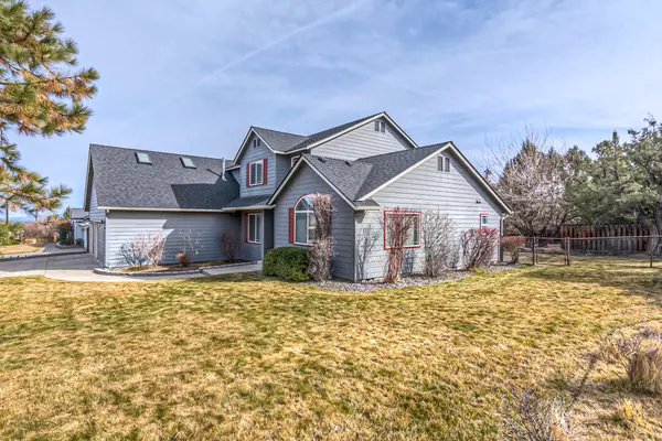 Redmond, OR 97756,2817 Cascade Vista DR