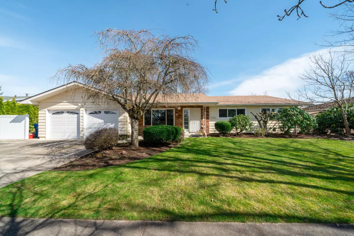 Salem, OR 97305,4452 45th AVE NE