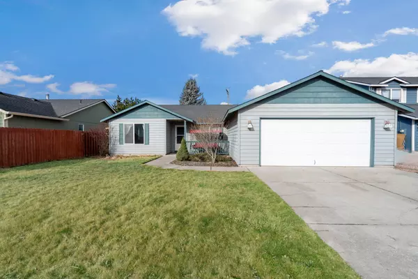 1697 7th ST, Redmond, OR 97756